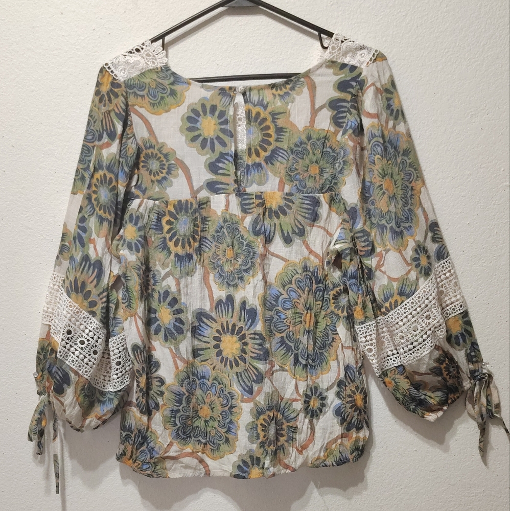Zac & Rachel Multicolor Floral Blouse with Lace‎ Accents Size M - Picture 8 of 11